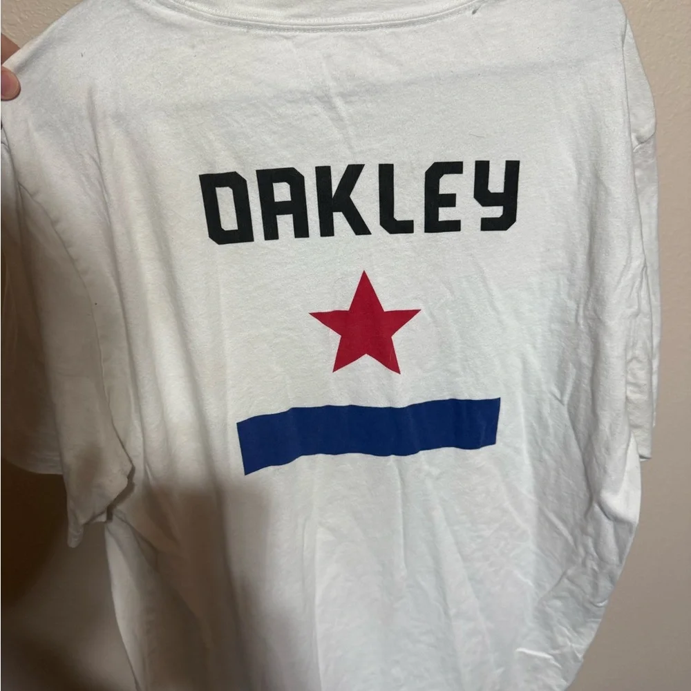 Oakley White Regular‎ Fit T-Shirt